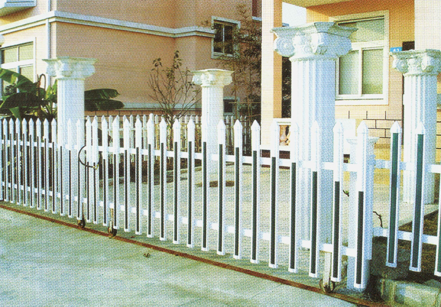门院PVC护栏